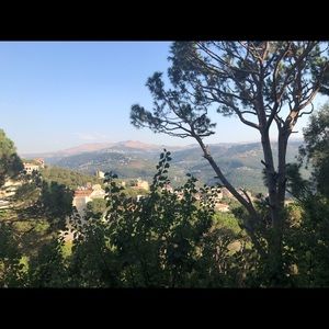 Meet your Posher, Fadia